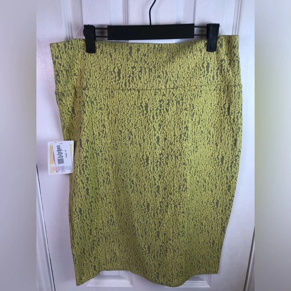 LuLaRoe Neon Lime Textured Pencil Skirt NWT